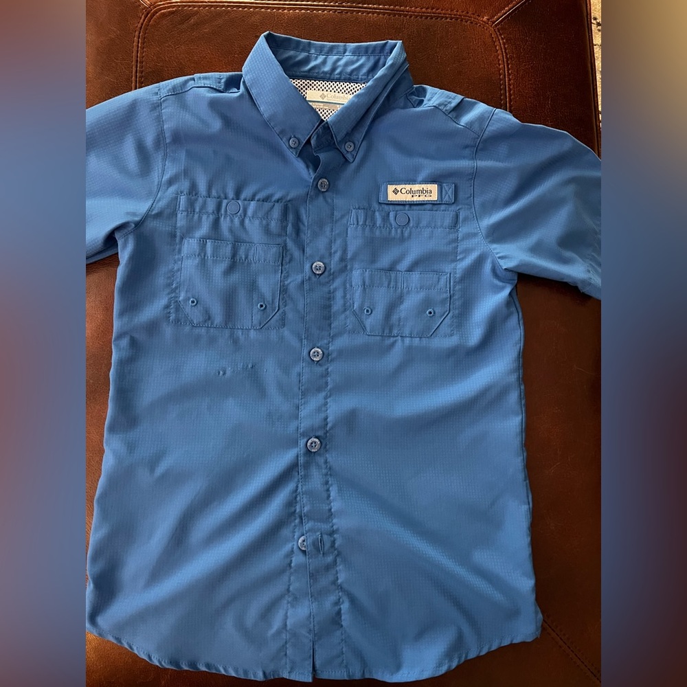 Boys Columbia Omni-Shade shirt. Size youth medium. Great condition.